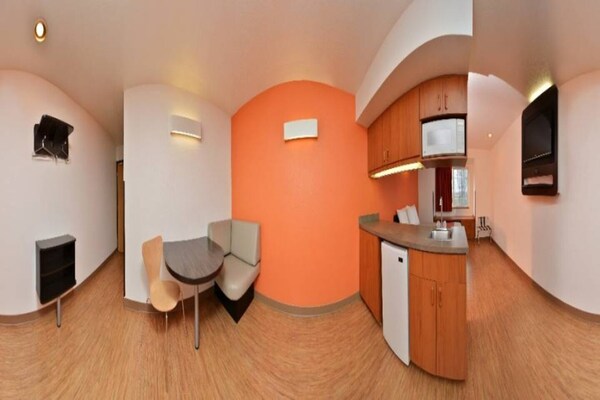 Foto van 1 Queen|Mobiele toegang|Badkamer|Suite|Nsmk - Vakantiehuis in MERIDIAN - Facilities
