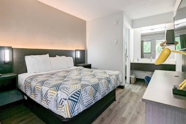 Foto van Comfortabel kingsize bed | Gratis wifi | Verkoopautomaten - BedRoom