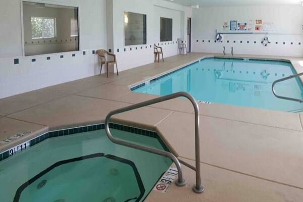 Foto van 1 kingsize bed | Mobiliteit | Ste | Nsmk | Keuken - Vakantiehuis in Las Cruces - Pool