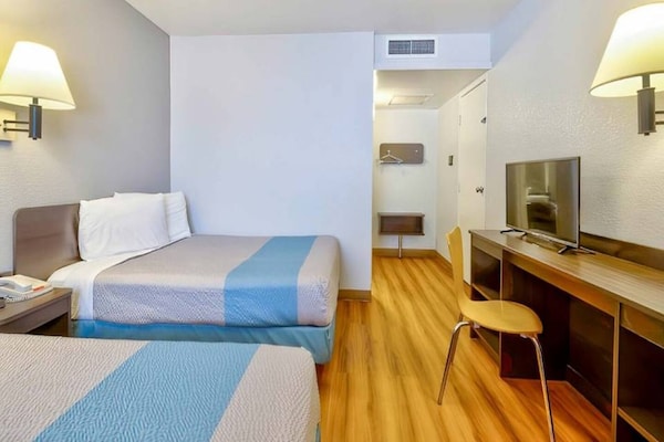 Foto van 2 tweepersoonsbedden | Magnetron - Vakantiehuis in TUCUMCARI - BedRoom