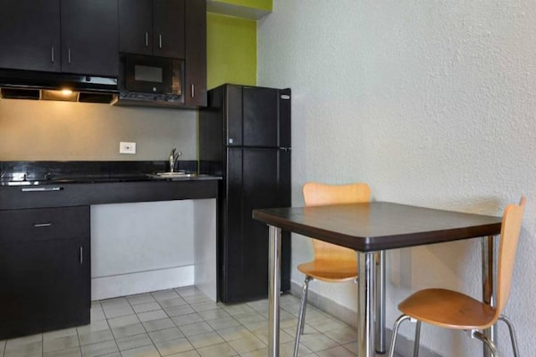 Foto van 2 tweepersoonsbedden | Keuken - Vakantiehuis in Destin - Kitchen