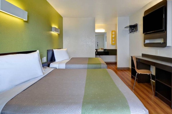 Foto van 2 tweepersoonsbedden | Keuken - Vakantiehuis in Destin - BedRoom