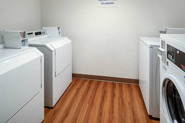 Foto van 1 kingsize bed | Toegankelijk voor mindervaliden | Douche | Nsmk - Facilities