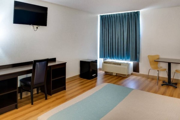 Foto van 1 kingsize bed | suite, rookvrij, bubbelbad - Vakantiehuis in Richmond IN - BedRoom