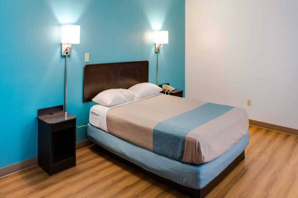 Foto van 1 kingsize bed | suite, rookvrij, bubbelbad - Vakantiehuis in Richmond IN - BedRoom