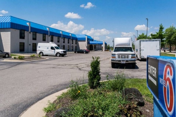 Foto van 1 Queensize Bed | Business | Ns - Vakantiehuis in Richmond IN - Facilities