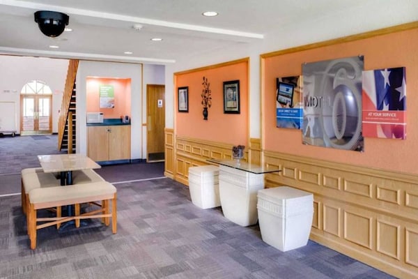 Foto van 1 Queensize Bed | Business | Ns - Vakantiehuis in Richmond IN - FloorPlan