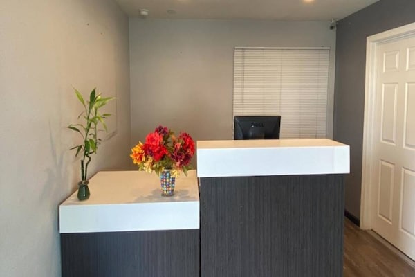 Foto van 1 tweepersoonsbed (queensize) | Niet-roken, koelkast (Micfridge) - FloorPlan