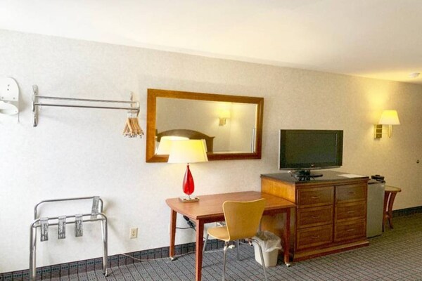 Foto van 2 tweepersoonsbedden | Rolstoeltoegankelijk bad Nsmk - BedRoom
