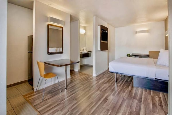 Foto van 2 Volledige Bedden | Suite | Ns - Vakantiehuis in San-Antonio - BedRoom