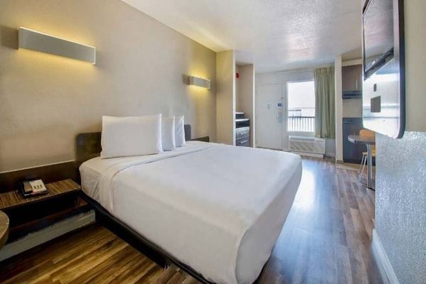 Foto van 2 Volledige Bedden | Suite | Ns - Vakantiehuis in San-Antonio - BedRoom