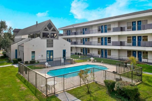 Foto van 2 Volledige Bedden | Suite | Ns - Vakantiehuis in San-Antonio - Pool