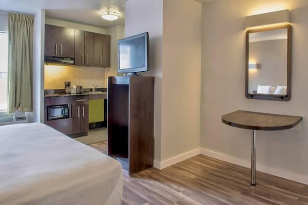 Foto van 2 Volledige Bedden | Suite | Ns - Vakantiehuis in San-Antonio - BedRoom
