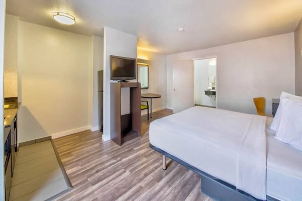 Foto van 2 Volledige Bedden | Suite | Ns - Vakantiehuis in San-Antonio - BedRoom