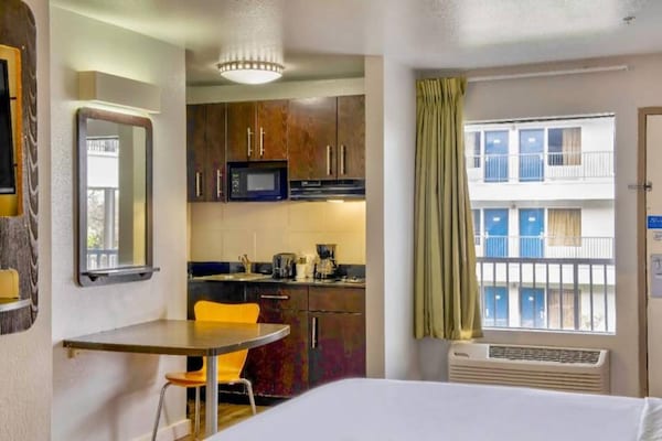 Foto van 2 Volledige Bedden | Suite | Ns - Vakantiehuis in San-Antonio - BedRoom