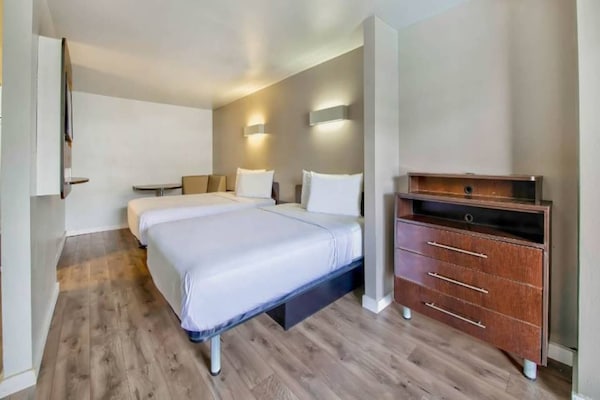 Foto van 2 Volledige Bedden | Suite | Ns - Vakantiehuis in San-Antonio - BedRoom