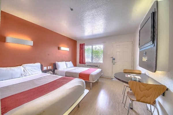 Foto van 2 Volle Bedden | Roken - Vakantiehuis in San-Antonio - Facilities