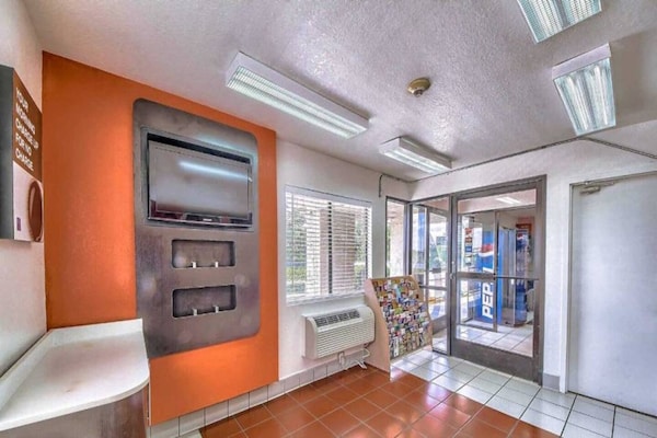 Foto van 2 Volle Bedden | Roken - Vakantiehuis in San-Antonio - FloorPlan
