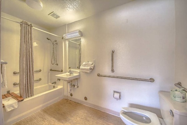 Foto van 2 Volle Bedden | Roken - Vakantiehuis in San-Antonio - Facilities