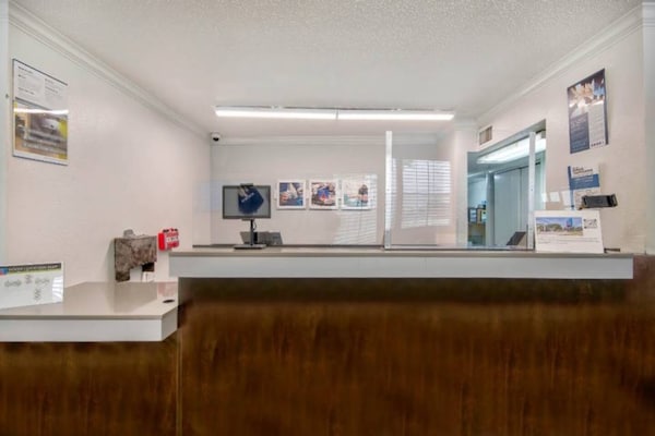 Foto van 1 tweepersoonsbed (NSMK) | San Antonio - Vakantiehuis in San-Antonio - FloorPlan