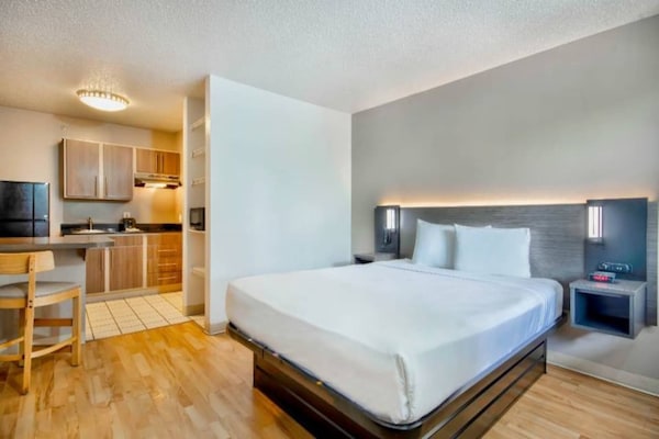 Foto van 1 tweepersoonsbed (NSMK) | San Antonio - Vakantiehuis in San-Antonio - BedRoom
