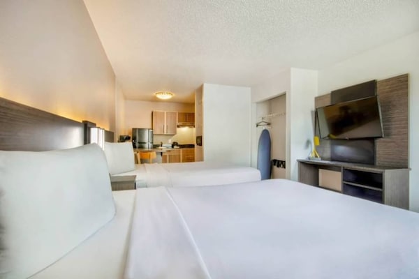 Foto van 2 tweepersoonsbedden, rokersgedeelte | San Antonio - BedRoom