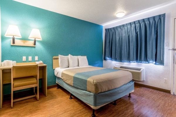 Foto van 1 tweepersoonsbed (queensize) | Rookvrij - Vakantiehuis in El Centro - Facilities