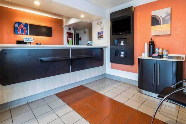 Foto van 1 tweepersoonsbed | Toegankelijk voor mensen met een mobiliteitsbeperking RI Shwr, Nsmk - FloorPlan