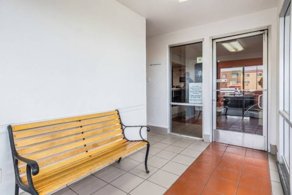 Foto van 2 tweepersoonsbedden | Roken toegestaan - Vakantiehuis in El Centro - FloorPlan