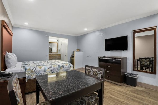 Foto van 1 tweepersoonsbed (Queensize) | Nsmk,Micfridge - Vakantiehuis in Carlsbad - Facilities
