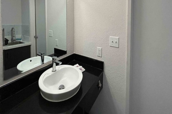 Foto van 2 tweepersoonsbedden | Rookvrij, Keuken - Vakantiehuis in San Diego CA - BathRoom