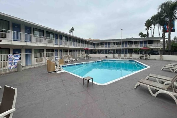 Foto van 2 tweepersoonsbedden | Rookvrij, Keuken - Vakantiehuis in San Diego CA - Pool