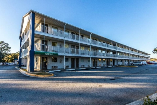 Foto van 1 tweepersoonsbed (queensize) | rookvrije keuken - Vakantiehuis in Savannah GA - ExteriorSummer