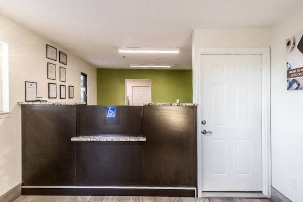 Foto van 1 tweepersoonsbed (queensize) | rookvrije keuken - Vakantiehuis in Savannah GA - FloorPlan