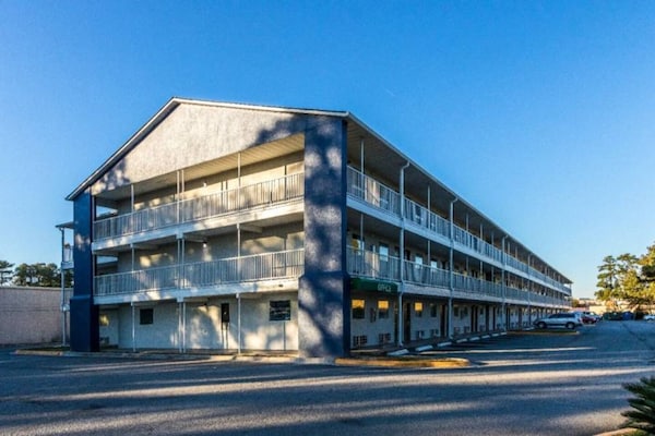 Foto van 1 tweepersoonsbed | rolstoeltoegankelijk | keuken | NSMK - ExteriorSummer