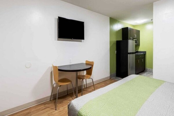 Foto van 1 kingsize bed | rolstoeltoegankelijk | keuken | rookvrij - BedRoom
