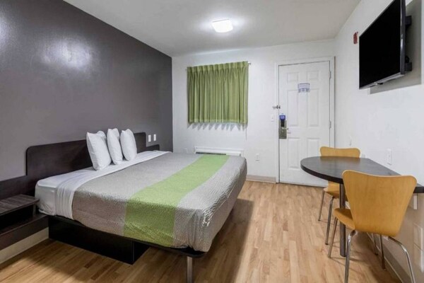 Foto van 1 kingsize bed | rolstoeltoegankelijk | keuken | rookvrij - BedRoom
