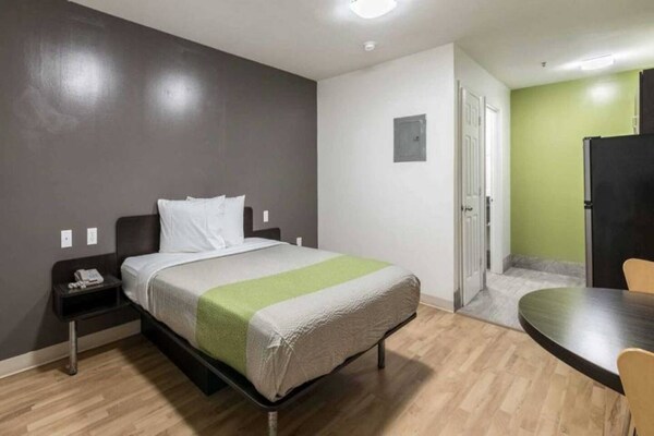 Foto van 1 kingsize bed | rolstoeltoegankelijk | keuken | rookvrij - BedRoom