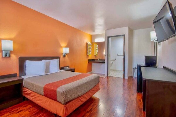 Foto van 1 Queen|Mobiliteit|Bad|Nsmk - Vakantiehuis in Santa Nella - BedRoom