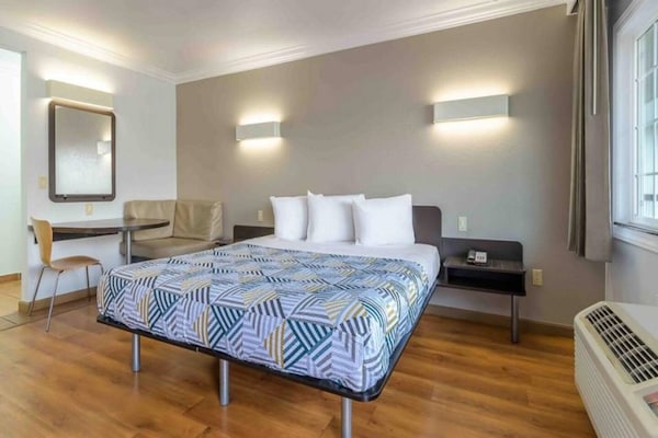 Foto van 1 kingsize bed | Roken toegestaan, koelkast aanwezig - BedRoom