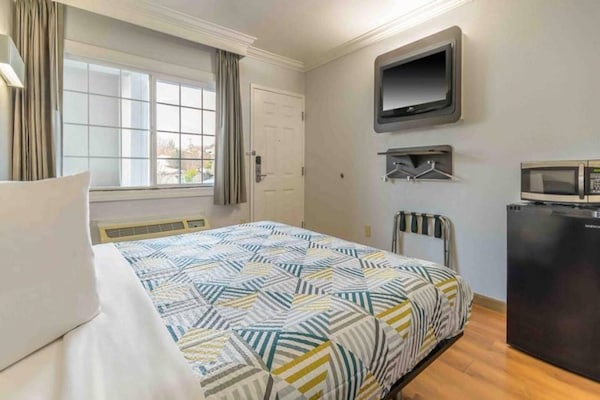 Foto van 1 kingsize bed | Roken toegestaan, koelkast aanwezig - BedRoom