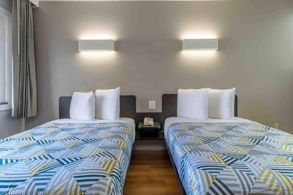 Foto van 2 tweepersoonsbedden | Niet-roken, koelkast - Vakantiehuis in San Jose CA - Facilities