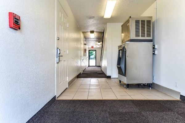 Foto van 2 tweepersoonsbedden | Motel 6 - Saint Joseph, Missouri - Facilities
