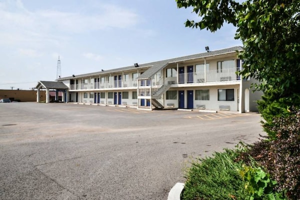 Foto van 2 tweepersoonsbedden | Motel 6 - Saint Joseph, Missouri - Facilities