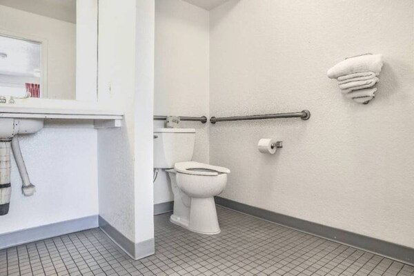 Foto van 2 tweepersoonsbedden | Motel 6 - Saint Joseph, Missouri - Facilities