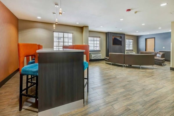 Foto van 2 tweepersoonsbedden | Rookvrij, Keuken - Vakantiehuis in Lenexa - FloorPlan