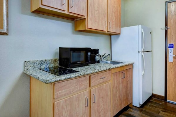 Foto van 2 tweepersoonsbedden | Rookvrij, Keuken - Vakantiehuis in Lenexa - Kitchen