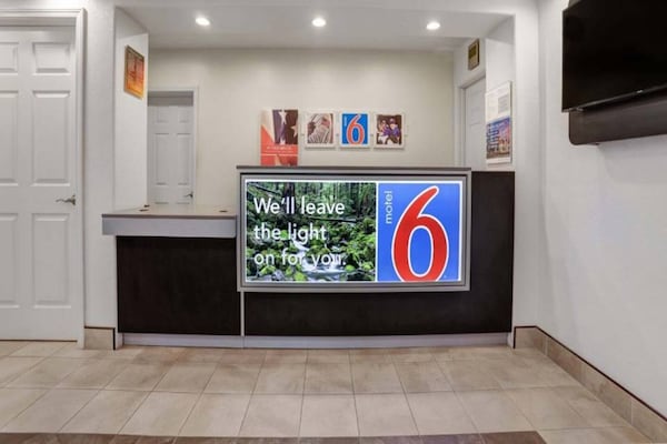 Foto van 1 tweepersoonsbed (queensize) | Roken toegestaan, koelkast (Mcfridge) - FloorPlan