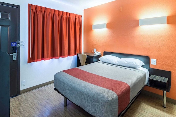 Foto van 1 tweepersoonsbed | Roken toegestaan | Oroville - Vakantiehuis in Oroville - BedRoom