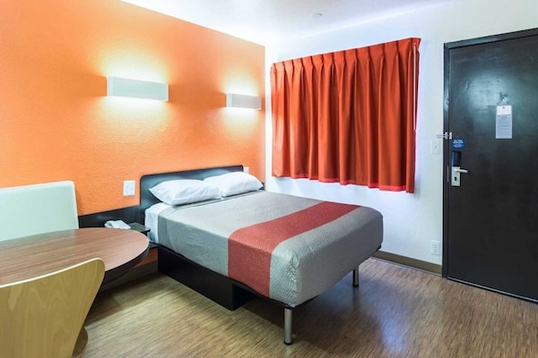 Foto van 1 tweepersoonsbed | Roken toegestaan | Oroville - Vakantiehuis in Oroville - BedRoom